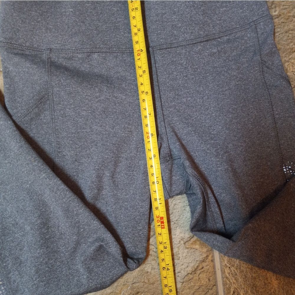 Cascade Sport Performance Capris Size S - Picture 9 of 9